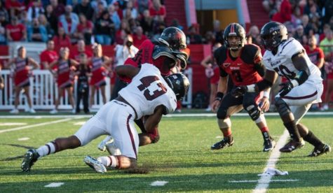 Junior outside linebacker Deondre Barnett, of Florida, makes a tackle Sept. 13, 2015, during the Saluki's 27-24 loss to Southeast Missouri State. (DailyEgyptian.com file photo)