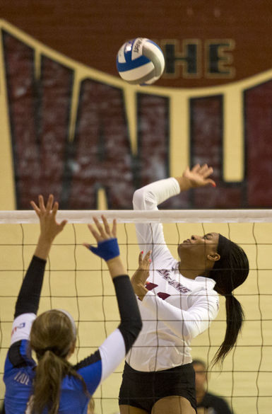 Volleyball team loses heartbreaker in home opener