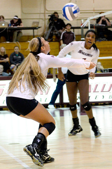 Salukis continue scorching play