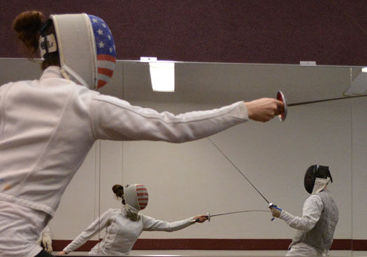 American Olympic fencer trains SIU club
