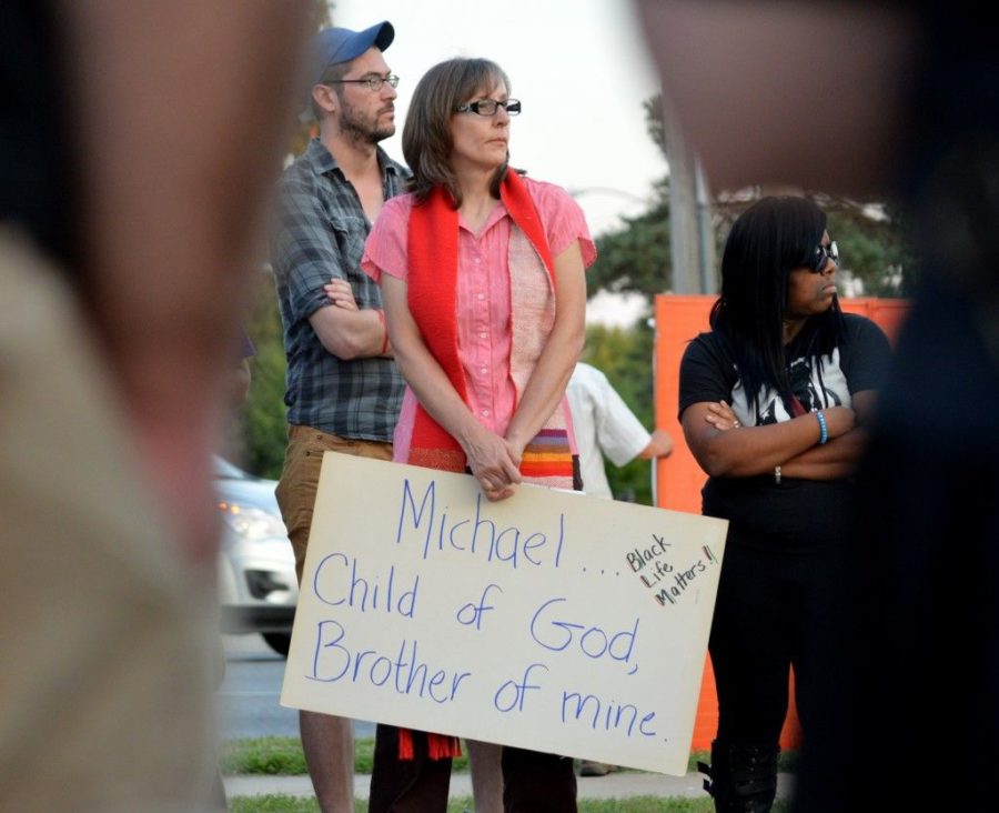 Carbondale demonstrates solidarity with Ferguson