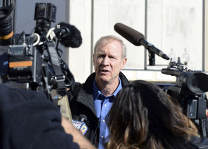Rauner makes first stop in Marion for thank you tour