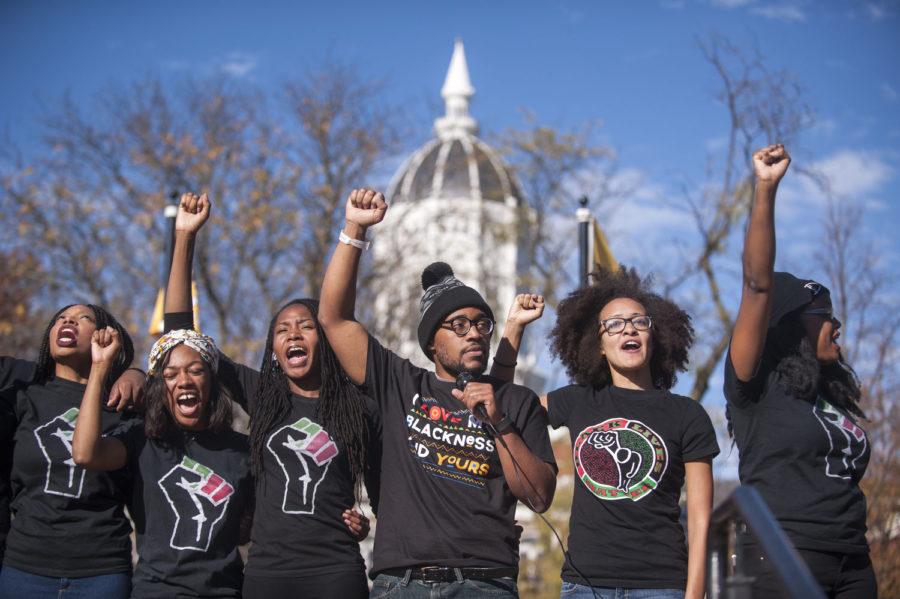 SIUC students show solidarity with Mizzou
