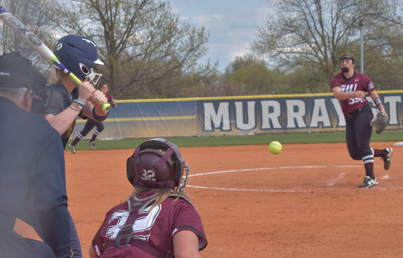 Salukis experiencing midweek excellence