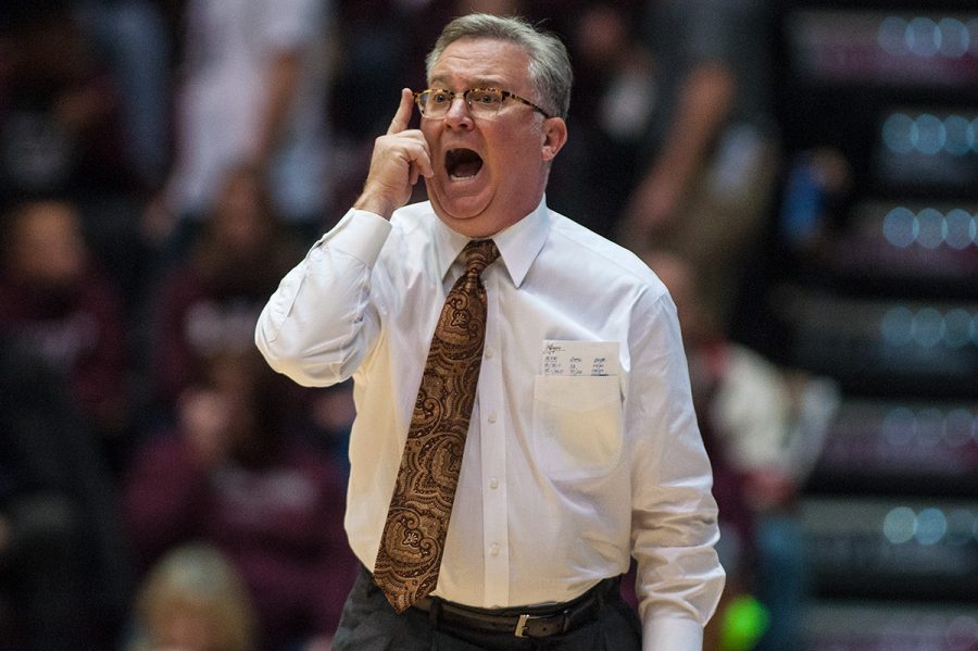 SIU+coach+Barry+Hinson+yells+to+his+players+during+the+Salukis%E2%80%99+74-70+win+over+Texas+Southern+on+Saturday%2C+Dec.+3%2C+2016%2C+at+SIU+Arena.