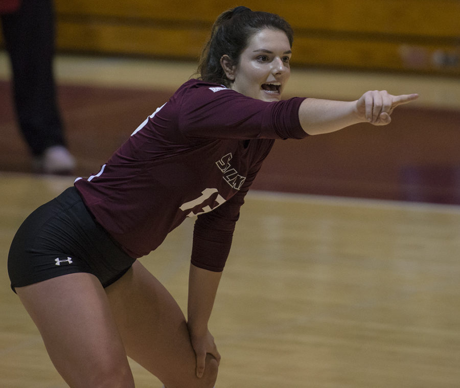 Freshman setter Rachel Maguire, 13, communicates with teammates Saturday, Oct. 20, 2017, during the Salukis’ five set loss against Bradley University at Davies Gym. (Mary Newman | @MaryNewmanDE)