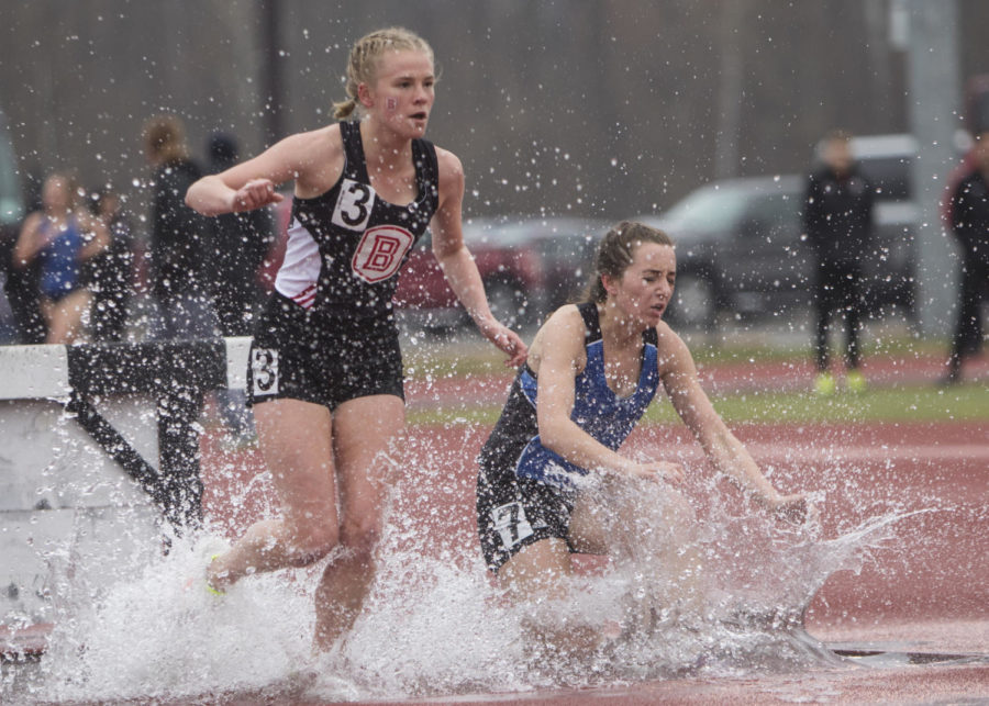 Bradley sophmore Sam Lechowicz running in the Womens 3000m Steeplechase Saturday, March 24, 2018 during the Bill Cornell Spring Classic at the Lew Hertzog Track and Field complex. (Corrin Hunt | @CorrinIHunt)