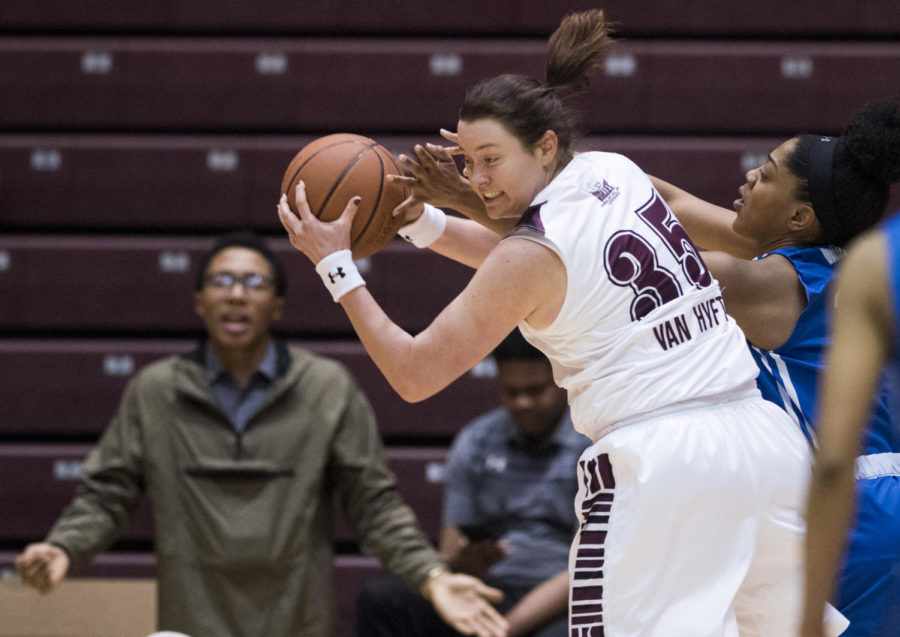 Junior forward/center Celina VanHyfte pulls the ball away from a Sycamore during a match-up between the Southern Illinois Salukis and the Indiana State Sycamores, the Salukis lead by 11 for a score of 54-43 Thursday, March 1, 2018, at SIU Arena Illinois. (Dylan Nelson | @Dylan_Nelson99)