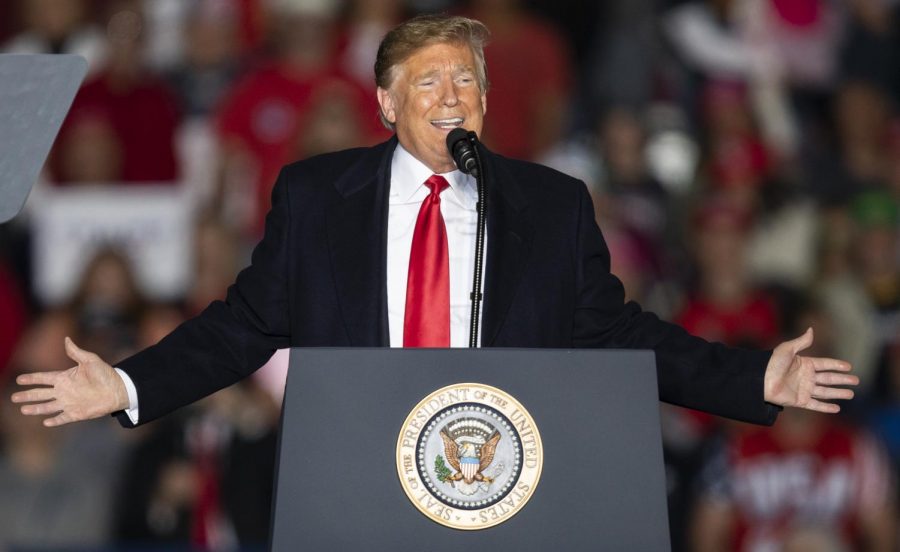 President+Donald+J.+Trump+addresses+the+crowd+during+the+Murphysboro+campaign+rally%2C+Saturday%2C+Oct.+27%2C+2018%2C+at+the+Southern+Illinois+Airport.+%28Isabel+Miller+%7C+%40IsabelMillerDE%29