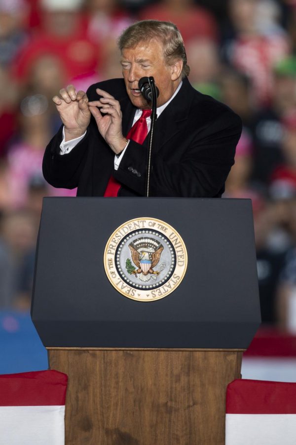 President Donald J. Trump addresses the crowd during the Murphysboro campaign rally, Saturday, Oct. 27, 2018, at the Southern Illinois Airport. (Isabel Miller | @IsabelMillerDE)