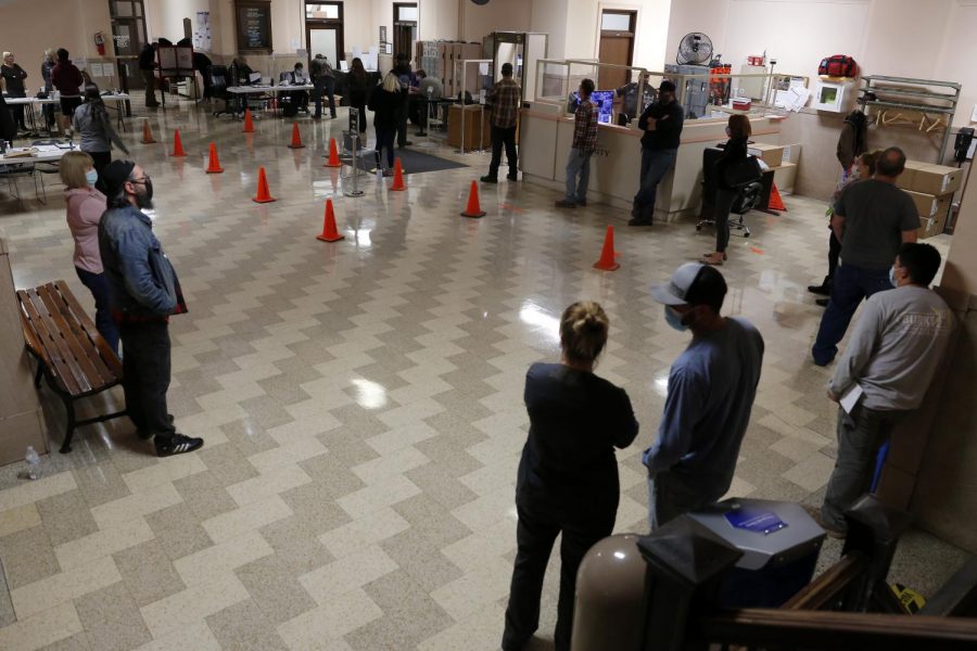 Last-minute voters wait in line at the Jackson County Courthouse in Murphysboro on election day, Tuesday, Nov. 3, 2020.