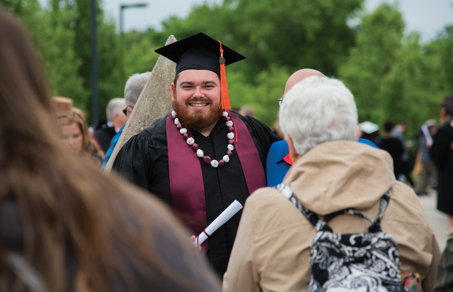 Gallery: SIU Commencement Ceremonies – The Daily Egyptian