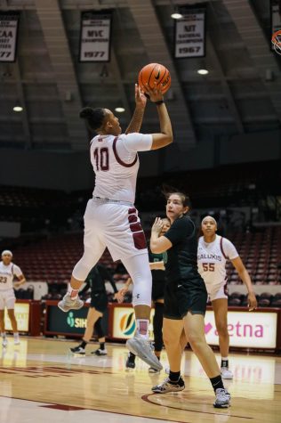 Women’s Basketball defeats Tennessee State