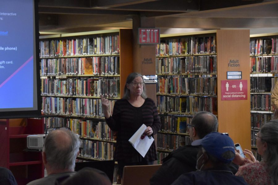 Elizabeth Spezia from WSIU gives her opening speech to the audience gathered for the showing of Love in the Time of Fentanyl Feb. 5, 2022 at the Public Library in Carbondale, Ill.