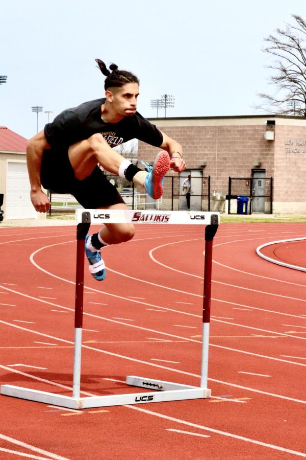Salukis have successful weekend, compete in multiple track meet